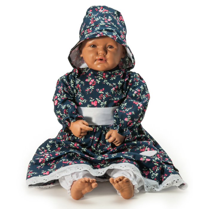 MUÑECO GRANDE LEBEBOT AMELIE CON VESTIDO CON CAPELINA LB455 - Imagen 3
